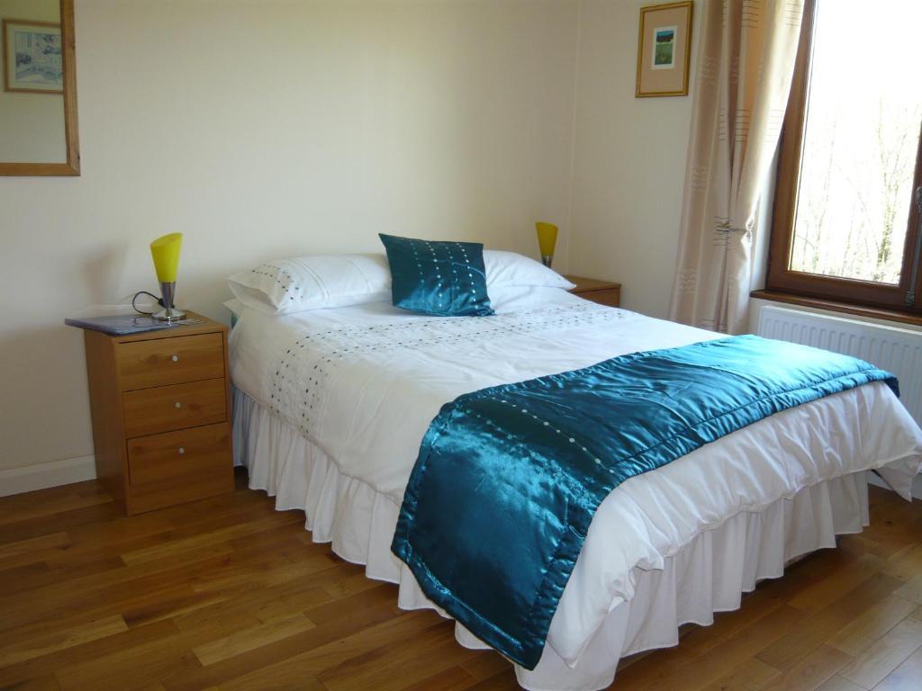 Lakeside Bed And Breakfast Payzac  Rum bild